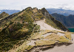 quilotoa volcano ridge 